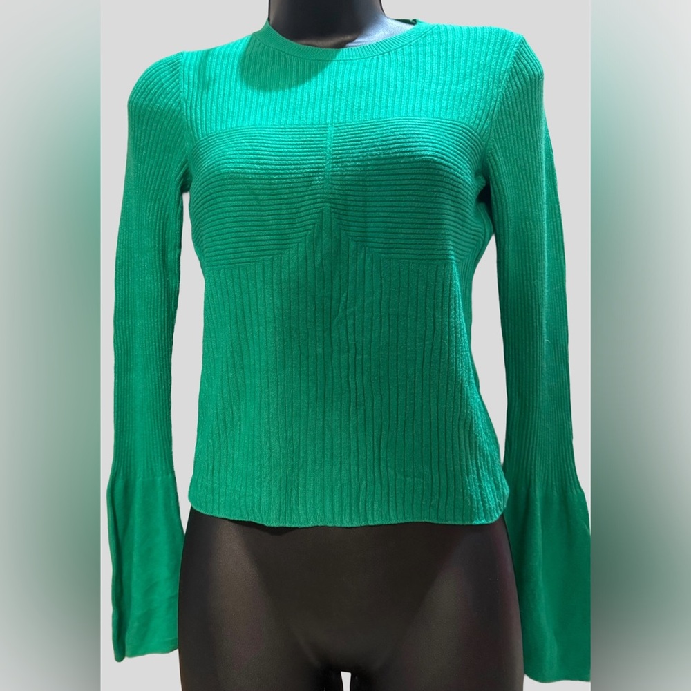 ASOS Chic Emerald Green Ribbed Bell-sleeve Knit Top – Stylish, Versatile, Size 4